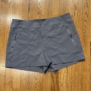 Athleta Trekkie North Mid Rise Short size 16 gray